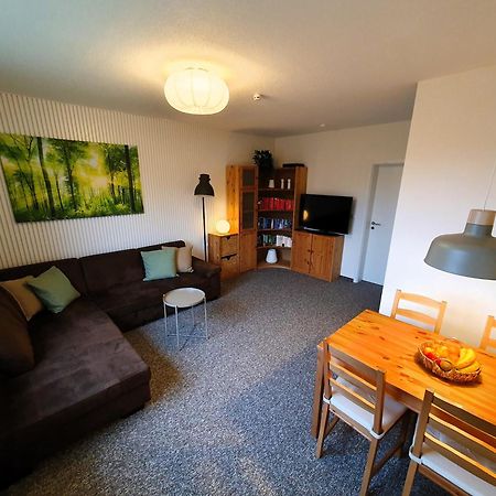 Radfreundliches Wohlfuehl-Apartment Mit Terrasse Und Parkplatz - Fewo Woody Шверін Екстер'єр фото