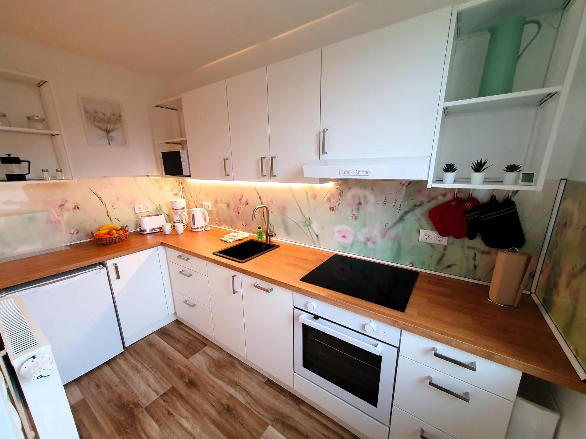 Radfreundliches Wohlfuehl-Apartment Mit Terrasse Und Parkplatz - Fewo Woody Шверін Екстер'єр фото